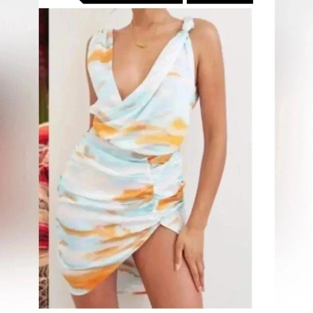 (7)NWOT  pretty little things dress​